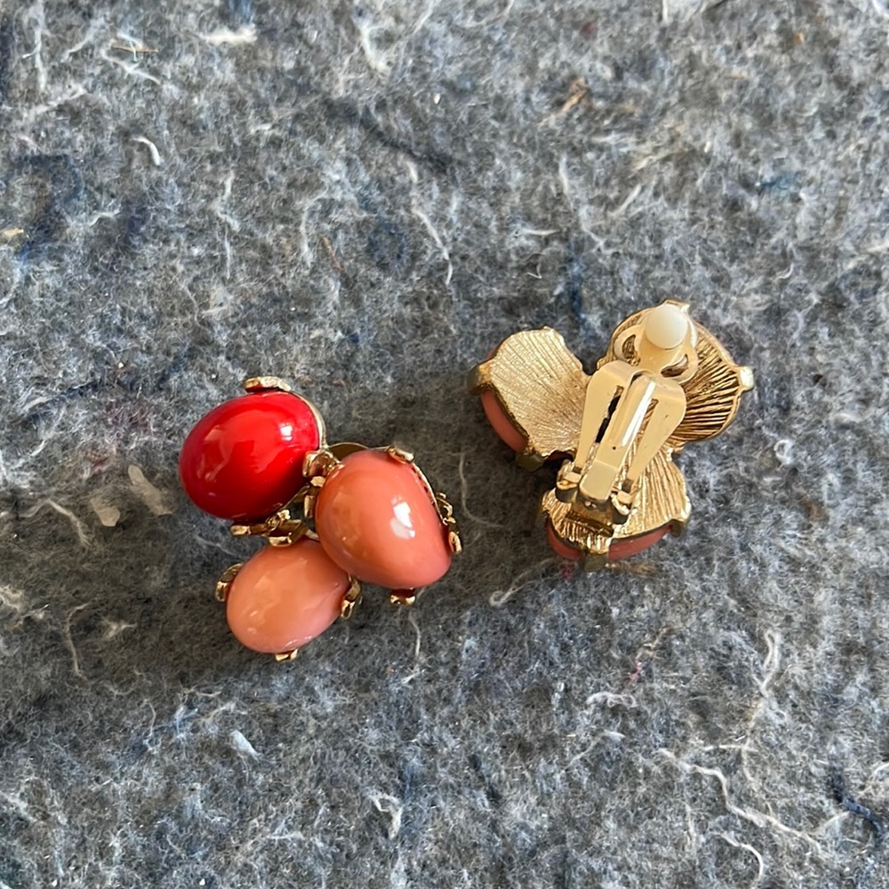 Vintage Coral Clip Earrings